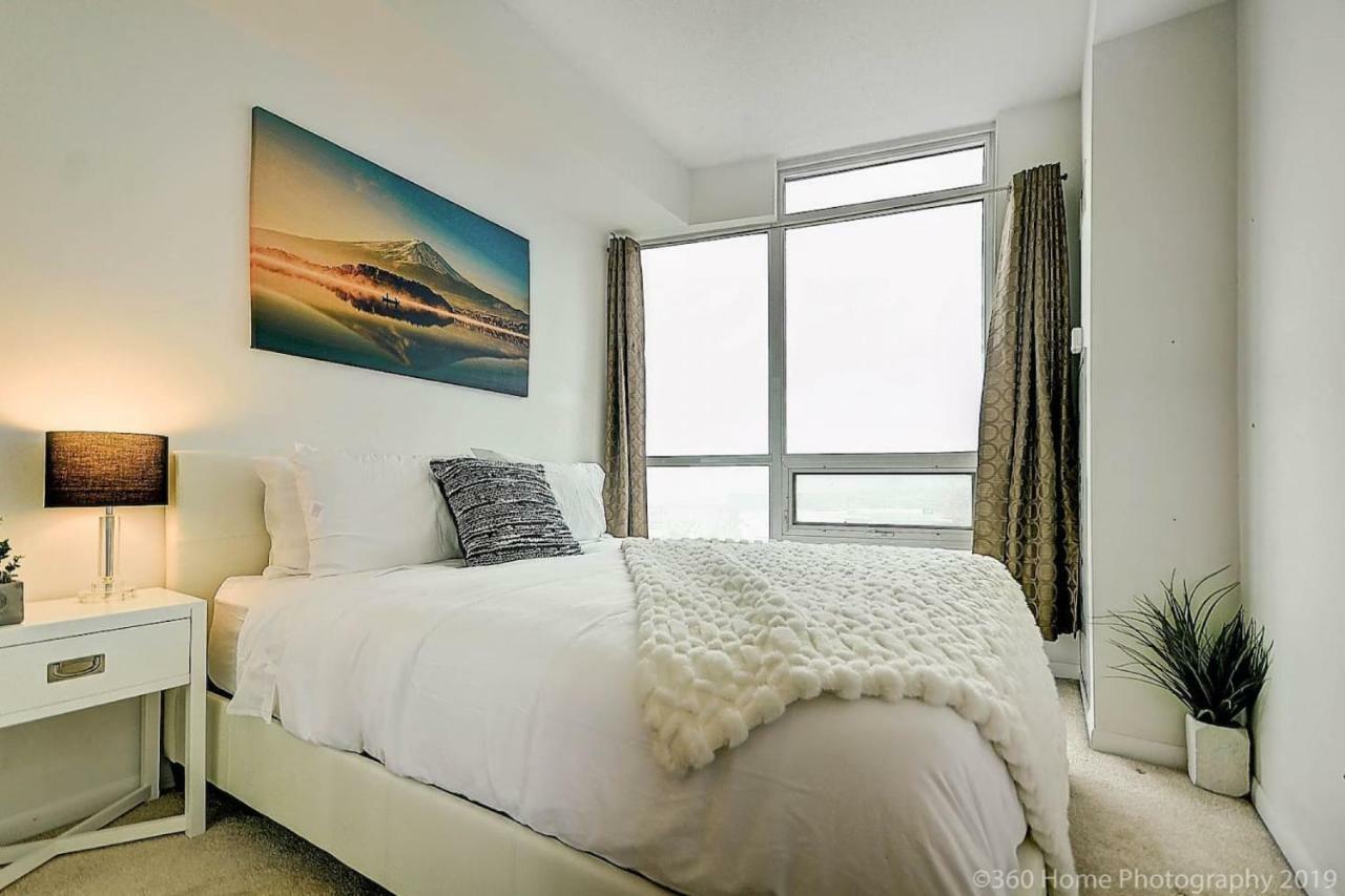 30 Off Lake View Property Heart Of Downtown Toronto Exteriér fotografie