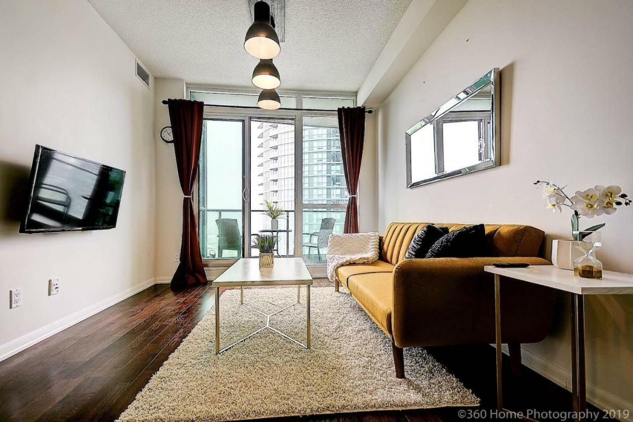 30 Off Lake View Property Heart Of Downtown Toronto Exteriér fotografie